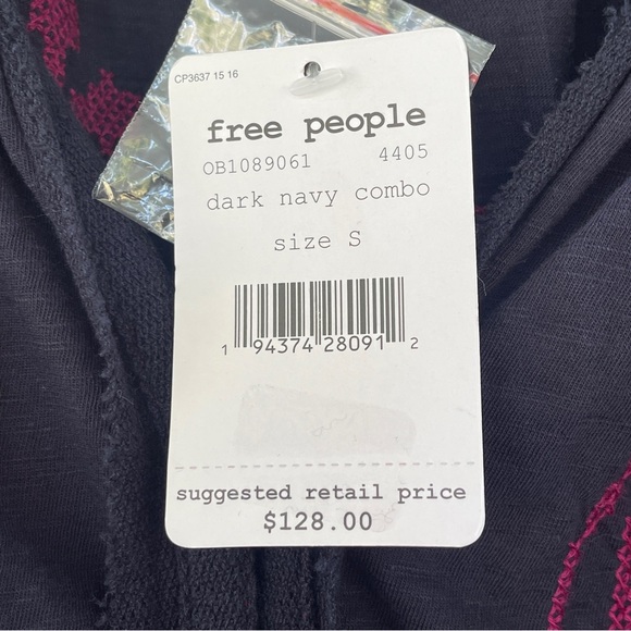 Free People Persuasion Embroidered Dark Navy Boho Top Size S NWT - Picture 7 of 10
